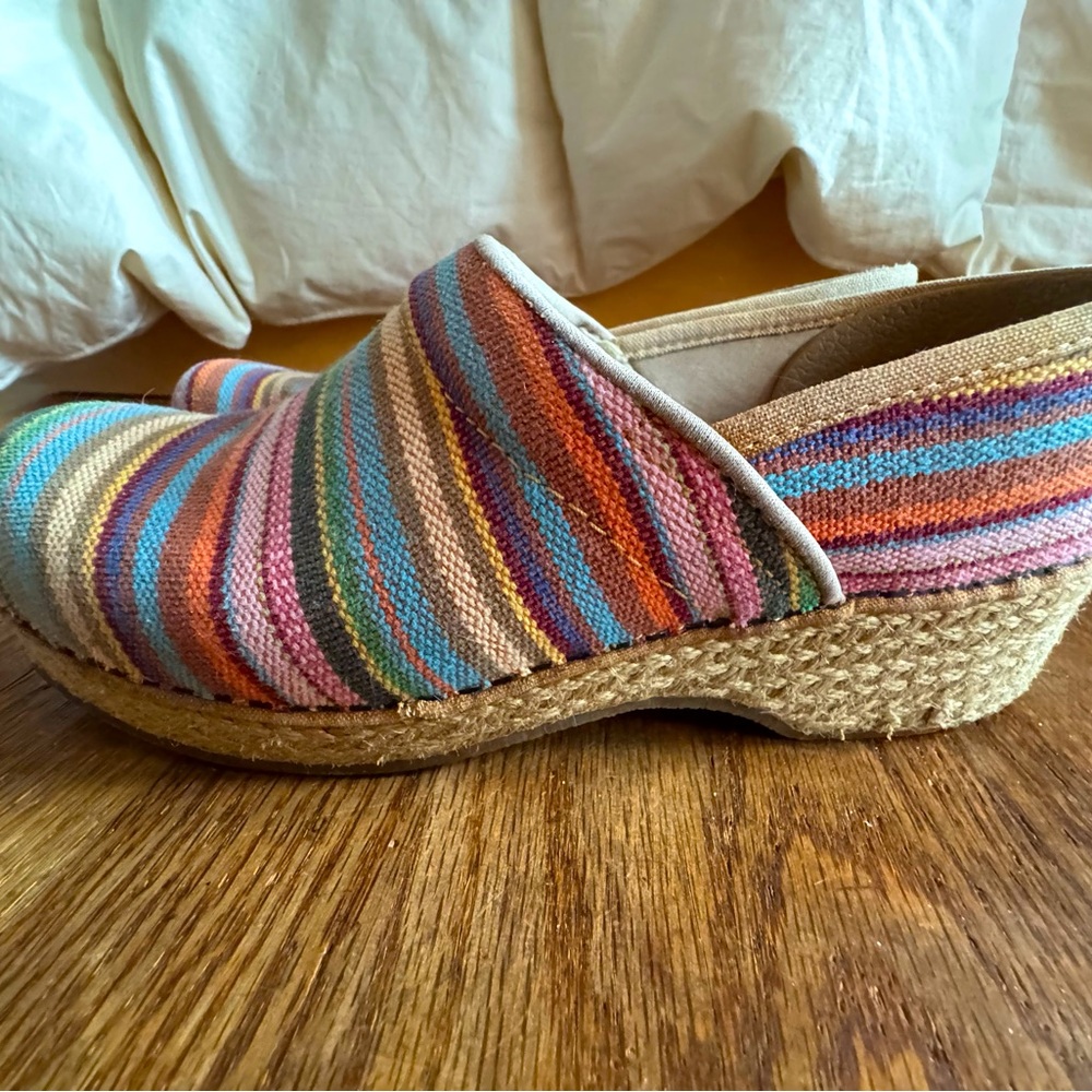 Striped Dansko professional vegan sz 39
